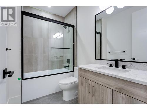 830 Westview Way Unit# 10 Lot# 10, West Kelowna, BC - Indoor Photo Showing Bathroom