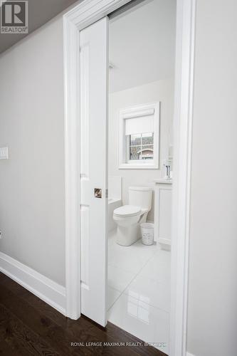 37 Ingleside St, Vaughan, ON - Indoor Photo Showing Bathroom