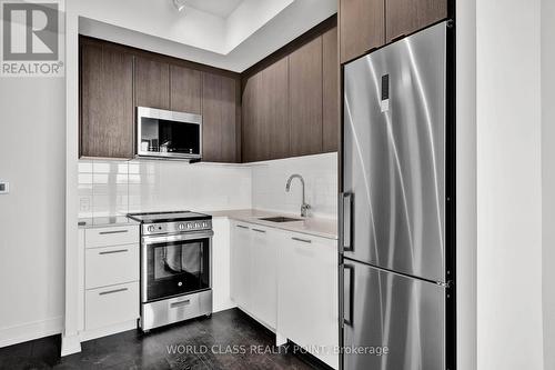 511 - 215 Veterans Drive, Brampton, ON - Indoor Photo Showing Kitchen With Stainless Steel Kitchen With Upgraded Kitchen
