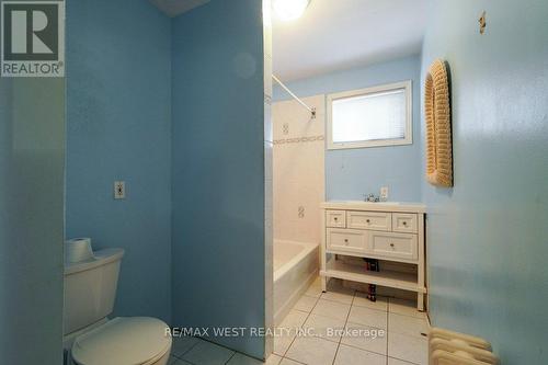 313 Indian Rd, Toronto, ON - Indoor Photo Showing Bathroom