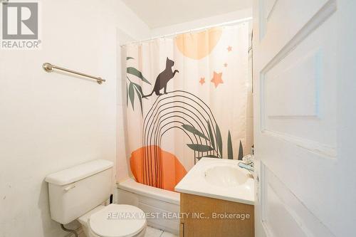 313 Indian Rd, Toronto, ON - Indoor Photo Showing Bathroom