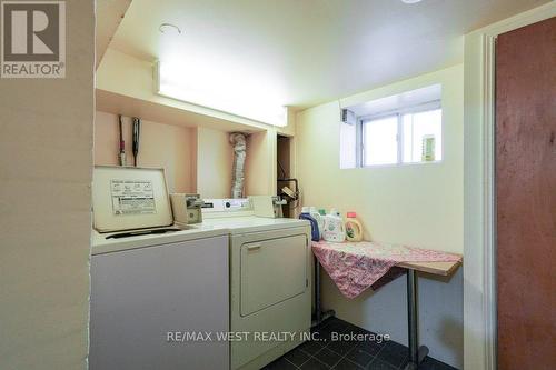 313 Indian Rd, Toronto, ON - Indoor Photo Showing Laundry Room