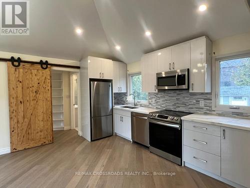 781 Rockaway Rd, Georgina, ON - Indoor Photo Showing Kitchen With Upgraded Kitchen