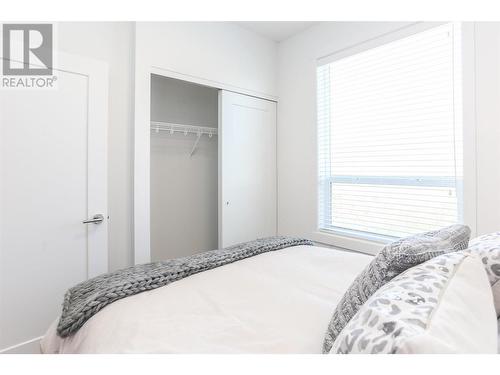 610 Academy Way Unit# 36, Kelowna, BC - Indoor Photo Showing Bedroom