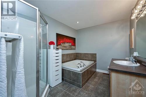 176 Eye Bright Crescent, Ottawa, ON - Indoor Photo Showing Bathroom