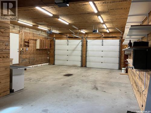 514 Parkdale Street, Carrot River, SK - Indoor Photo Showing Garage