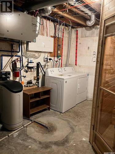 514 Parkdale Street, Carrot River, SK - Indoor Photo Showing Laundry Room