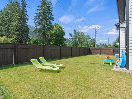 1-1441 20 Avenue, Salmon Arm, BC - Outdoor With Backyard