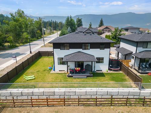 1-1441 20 Avenue, Salmon Arm, BC - Outdoor