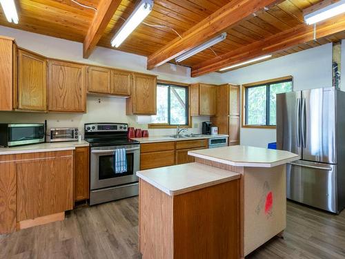 5271 Meadow Creek Crescent, Celista, BC - Indoor Photo Showing Kitchen With Double Sink