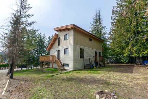 5271 Meadow Creek Crescent, Celista, BC - Outdoor