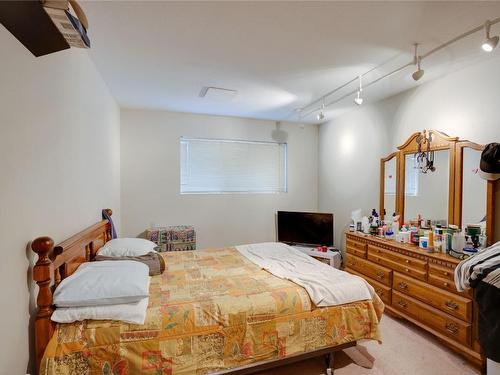 109-3700 28A Street, Vernon, BC - Indoor Photo Showing Bedroom