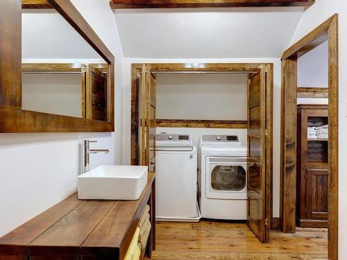 Salle de bains - 8181 Av. Paquette, Chertsey, QC - Indoor Photo Showing Laundry Room