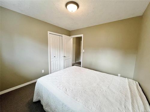 7985 Berridge St, Crofton, BC - Indoor Photo Showing Bedroom