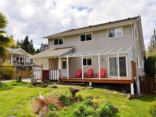 7985 Berridge St, Crofton, BC - Outdoor With Deck Patio Veranda