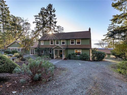2860 Southey Point Rd, Salt Spring, BC - Outdoor With Facade