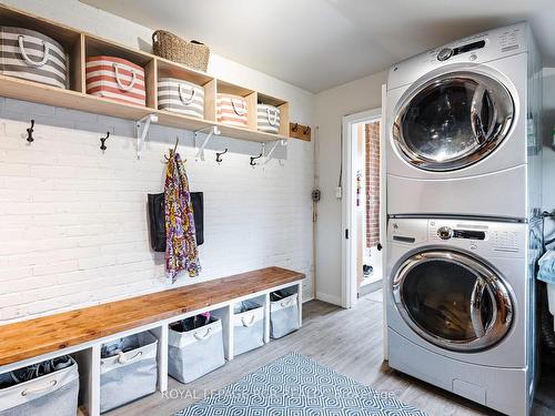 31 Wellington St, Orangeville, ON - Indoor Photo Showing Laundry Room