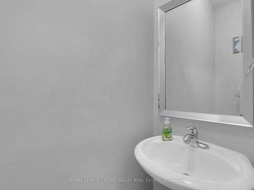 32 Frostbite Lane N, Brampton, ON - Indoor Photo Showing Bathroom