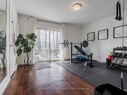 21-3140 Fifth Line W, Mississauga, ON - Indoor Photo Showing Gym Room