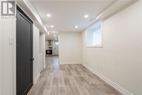 360 Cannon St E, Hamilton, ON - Indoor Photo Showing Other Room