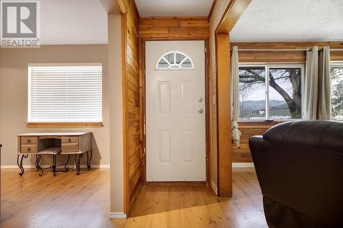 5093 Salmon River Rd Road, Armstrong, BC - Indoor