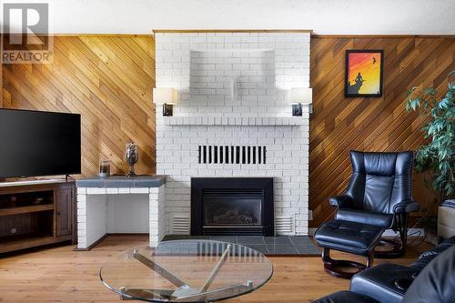 5093 Salmon River Rd Road, Armstrong, BC - Indoor Photo Showing Living Room With Fireplace