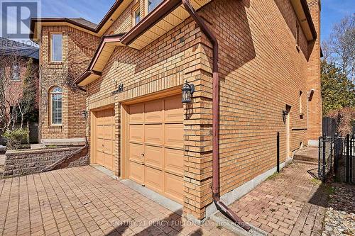 854 Baylawn Drive, Pickering, ON - Outdoor