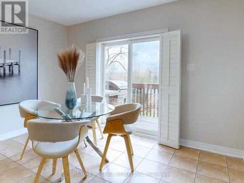 39 Bayswater Ave, Richmond Hill, ON - Indoor Photo Showing Dining Room
