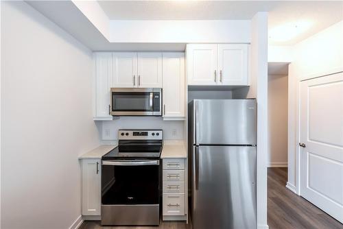 5055 Greenlane Road|Unit #343, Beamsville, ON - Indoor Photo Showing Kitchen With Stainless Steel Kitchen