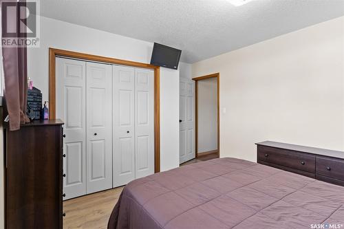 303 8Th Avenue E, Watrous, SK - Indoor Photo Showing Bedroom