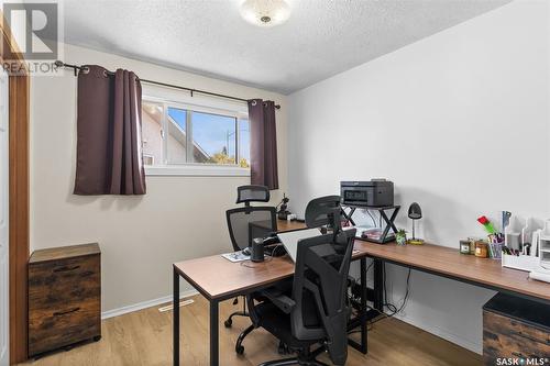 303 8Th Avenue E, Watrous, SK - Indoor Photo Showing Office