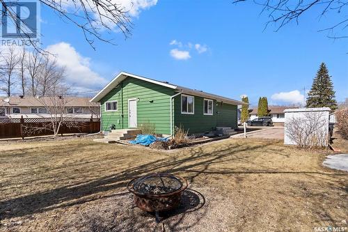 303 8Th Avenue E, Watrous, SK - Outdoor With Exterior