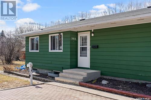 303 8Th Avenue E, Watrous, SK - Outdoor With Exterior