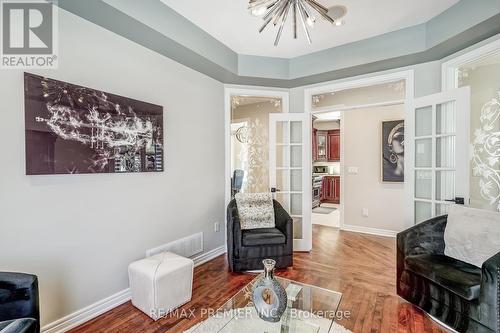 49 Guery Crescent, Vaughan, ON - Indoor Photo Showing Living Room
