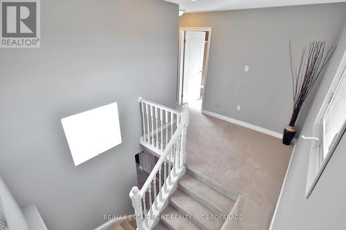 3521 Toffee St, Burlington, ON - Indoor Photo Showing Other Room