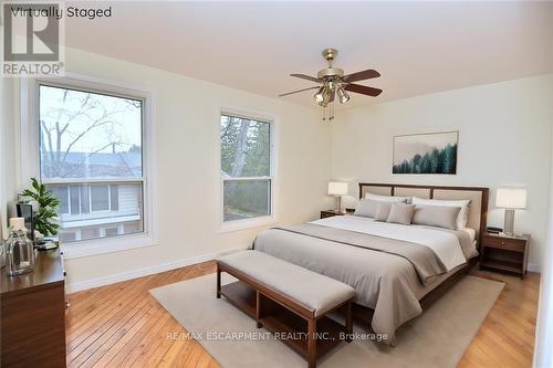 2 - 2222 Upper Middle Road, Burlington, ON - Indoor Photo Showing Bedroom