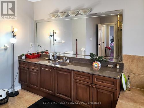 48 Sandy Beach Road, Brampton, ON - Indoor Photo Showing Bathroom
