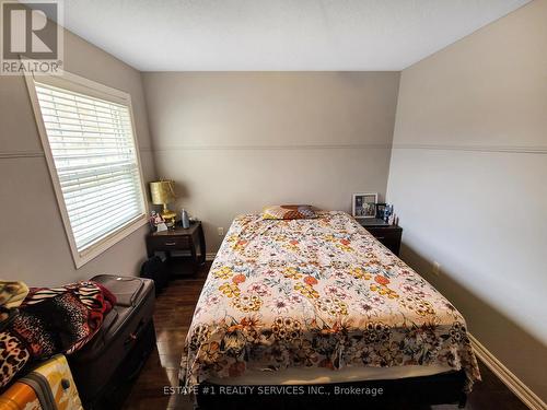 48 Sandy Beach Rd, Brampton, ON - Indoor Photo Showing Bedroom