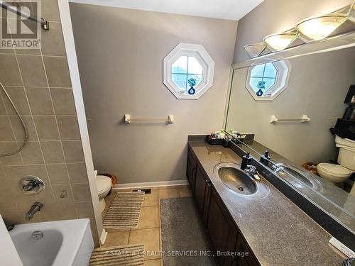 48 Sandy Beach Rd, Brampton, ON - Indoor Photo Showing Bathroom