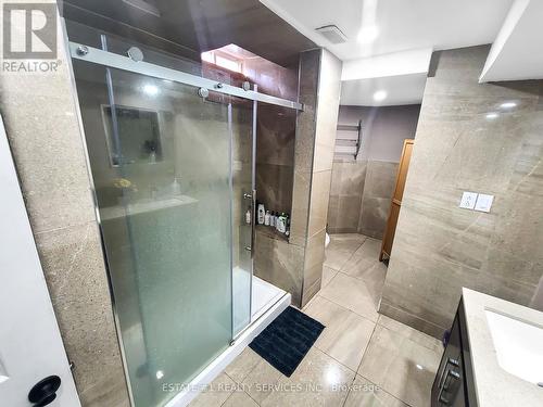 48 Sandy Beach Rd, Brampton, ON - Indoor Photo Showing Bathroom