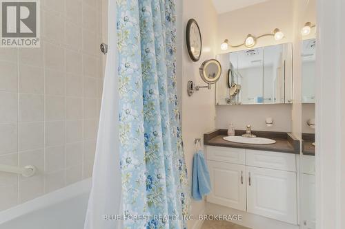 1287 Nicole Ave, London, ON - Indoor Photo Showing Bathroom