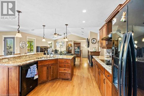 217890 Concession Road 3, Georgian Bluffs, ON - Indoor Photo Showing Kitchen With Double Sink