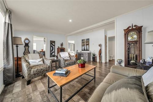 11 Silver Aspen Drive, Nanticoke, ON - Indoor Photo Showing Living Room