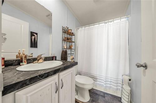 11 Silver Aspen Drive, Nanticoke, ON - Indoor Photo Showing Bathroom