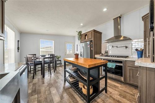 11 Silver Aspen Drive, Nanticoke, ON - Indoor Photo Showing Kitchen With Upgraded Kitchen