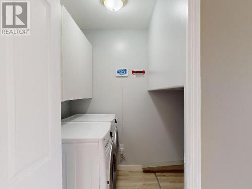 A-4555 Michigan Ave, Powell River, BC - Indoor Photo Showing Laundry Room