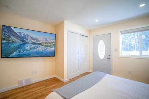 27 - 420 20Th Avenue, Creston, BC - Indoor Photo Showing Bedroom