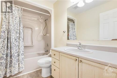 34 Fairview Crescent, Arnprior, ON - Indoor Photo Showing Bathroom