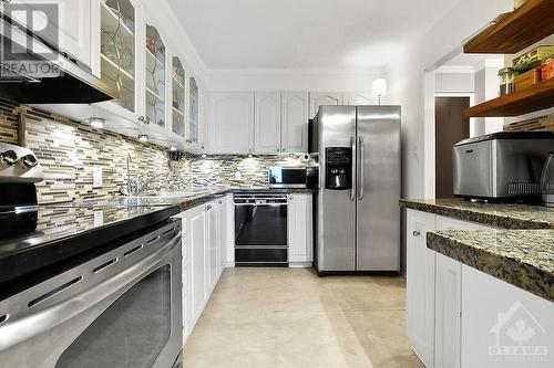 151 Bay Street Unit#204, Ottawa, ON - Indoor Photo Showing Kitchen With Upgraded Kitchen