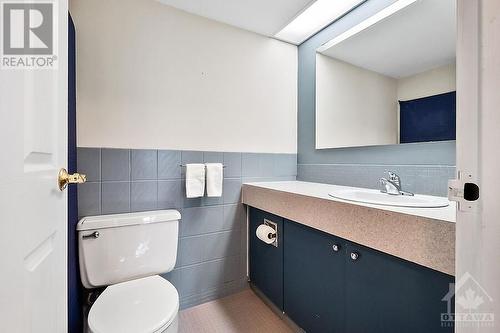 2PC ensuite - 151 Bay Street Unit#204, Ottawa, ON - Indoor Photo Showing Bathroom